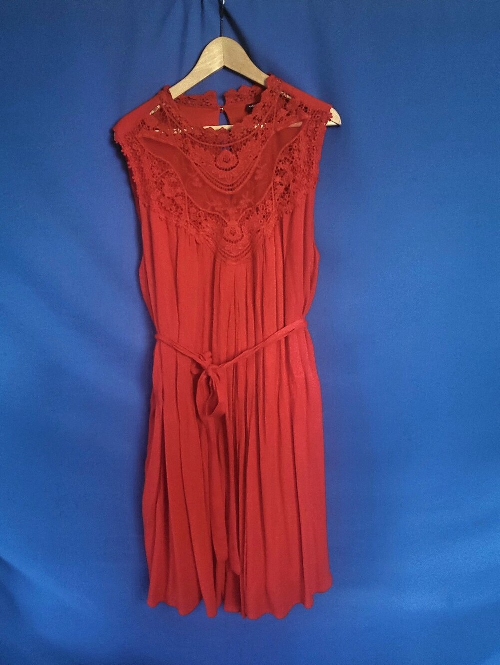 Torrid Size 2 XXL Red Lace Crochet Sleeveless Belted Knee Length Dress
